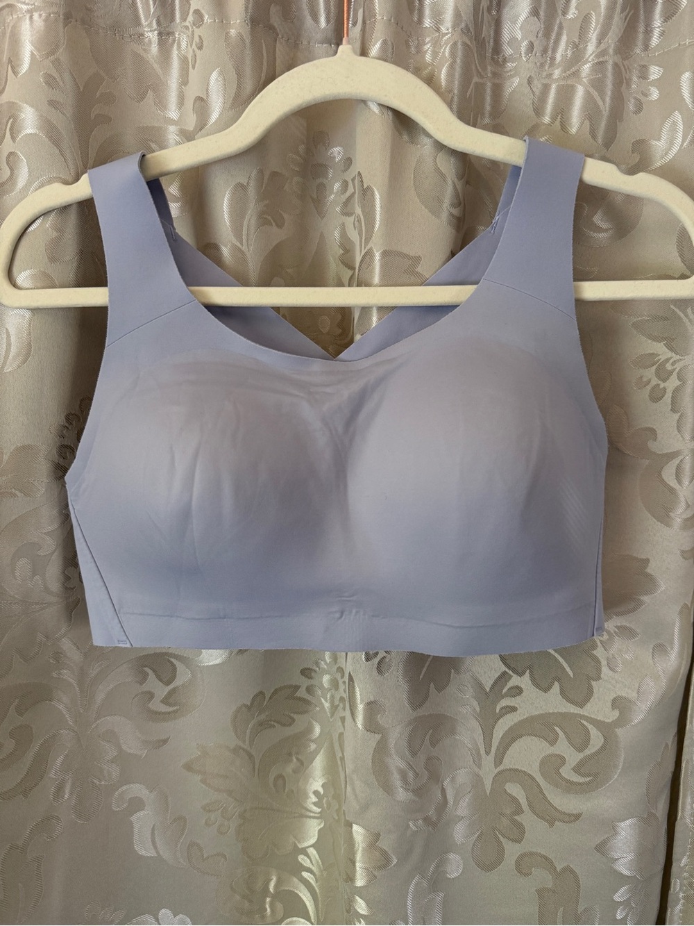 lululemon athletica Soft Lavender Everyday Support Bra/E152